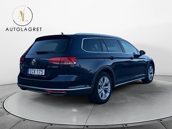 Volkswagen Passat Alltrack 6 of 19
