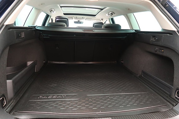 Volkswagen Passat Alltrack 18 of 19