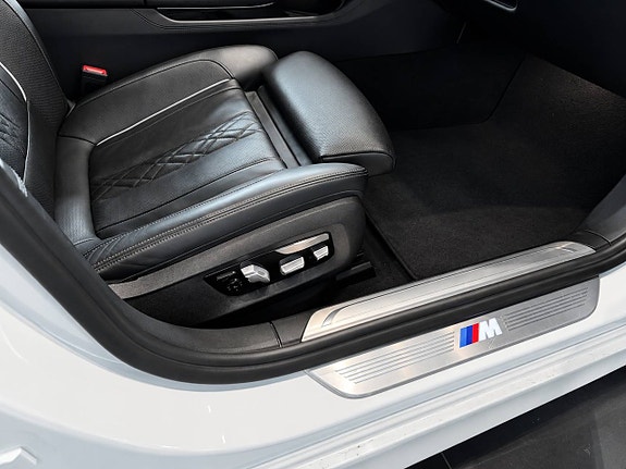 BMW 740d 18 of 19