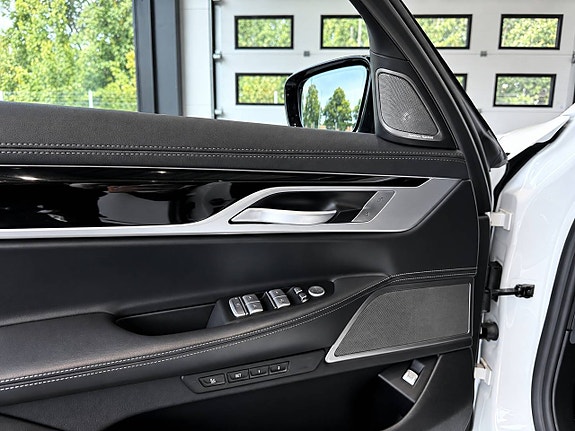 BMW 740d 11 of 19