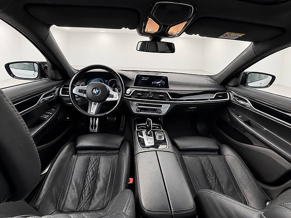 BMW 740d 4 of 7