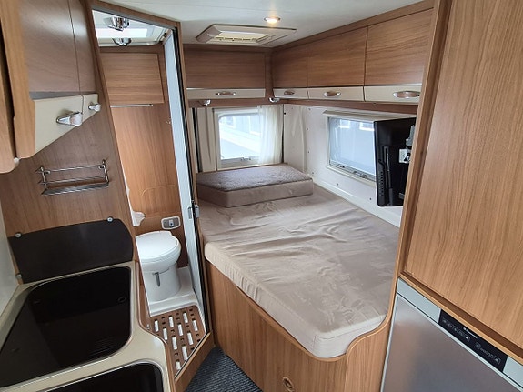 Rapido Van V56 kort och kompakt, dragkrok, fransk bädd, kanonfin 14 of 23