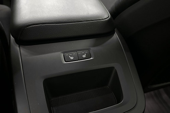 Volvo XC60 17 of 19
