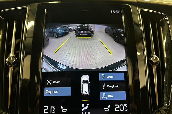 Volvo XC60 13 of 19