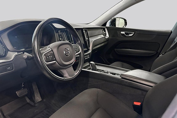 Volvo XC60 8 of 19
