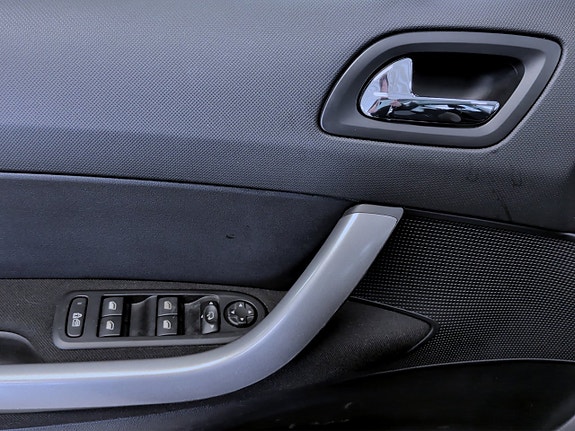 Peugeot 308 8 of 16