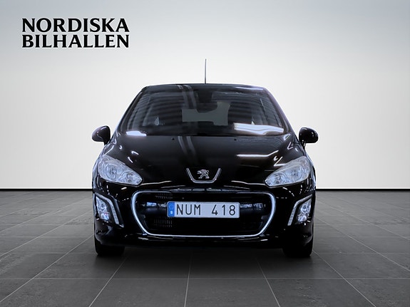 Peugeot 308 2 of 16