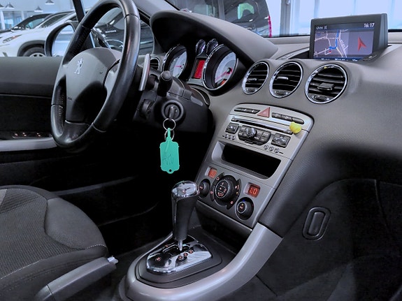 Peugeot 308 13 of 16