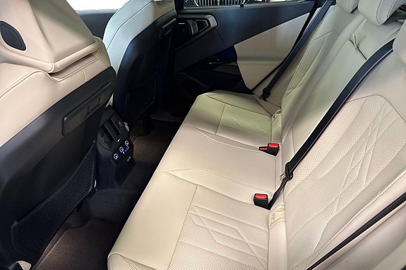 BMW X3 11 of 21