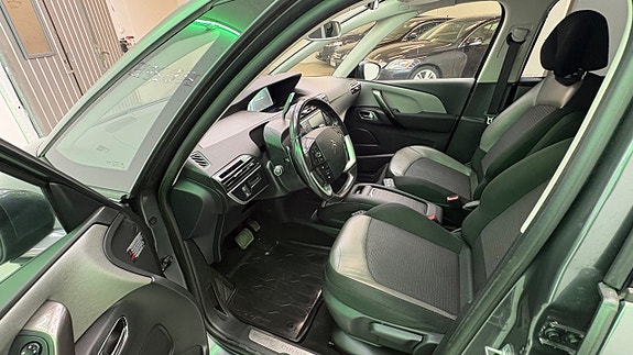 Citroen Grand C4 Picasso 16 of 30