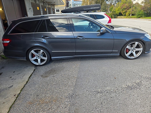 Mercedes-Benz E350 3 of 3