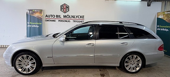 Mercedes-Benz E320 3 of 15