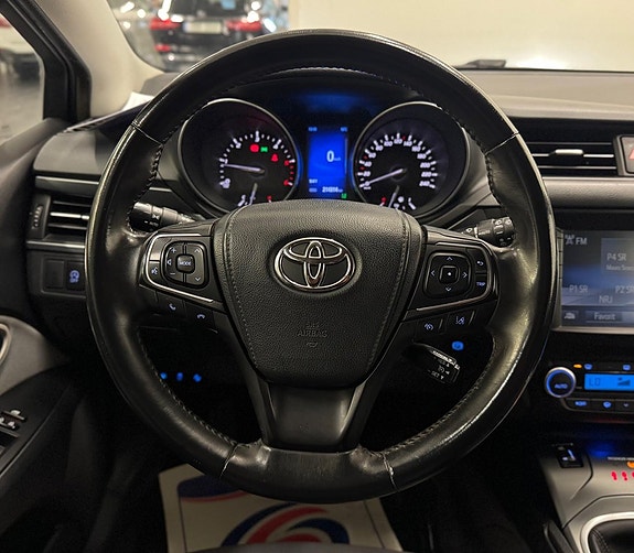 Toyota Avensis 7 of 22