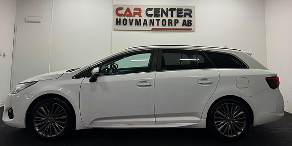 Toyota Avensis 2 of 22