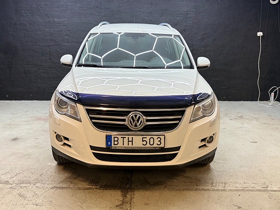 Volkswagen Tiguan 4 of 24