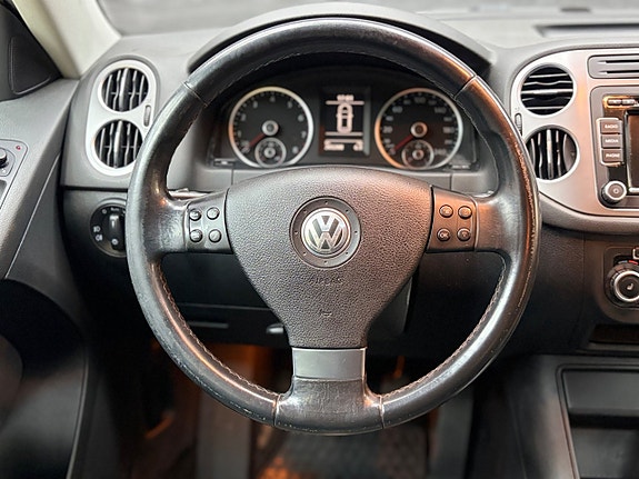 Volkswagen Tiguan 16 of 24