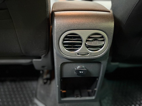 Volkswagen Tiguan 13 of 24
