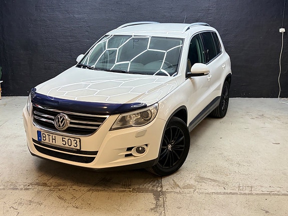 Volkswagen Tiguan 2 of 24