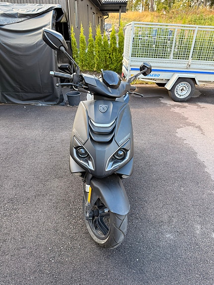 Peugeot Speedfight 4 2 of 6