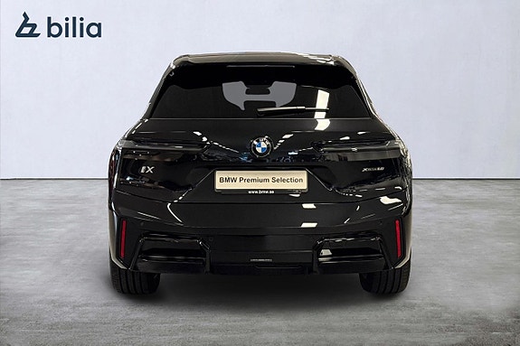 BMW iX 4 of 20