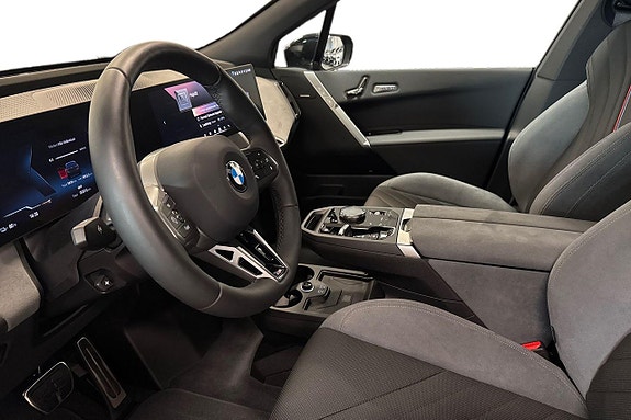 BMW iX 12 of 20