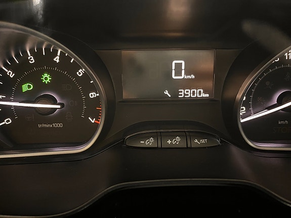 Peugeot 208 18 of 19