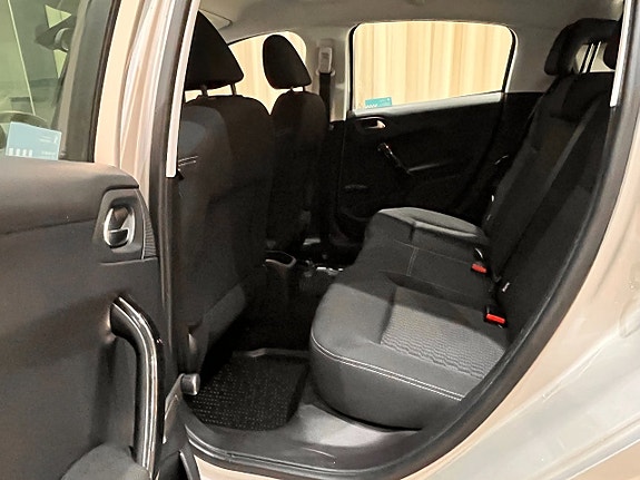 Peugeot 208 13 of 19