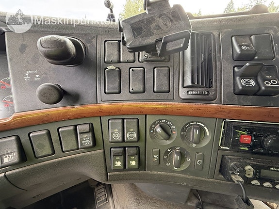 Volvo FH 12 A-Traktor 18 of 27