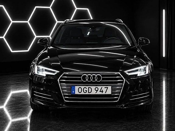 Audi A4 2 of 17