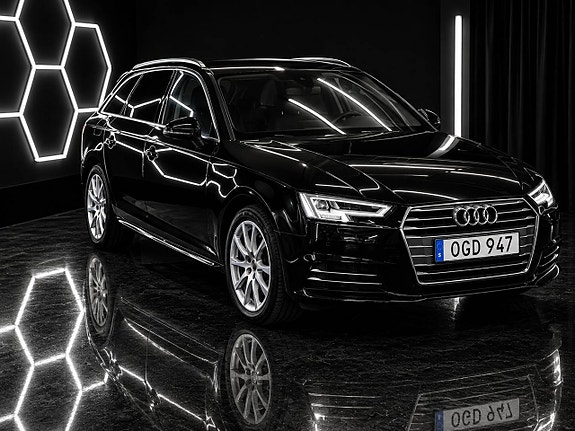 Audi A4 3 of 17