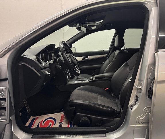 Mercedes-Benz C220 20 of 23