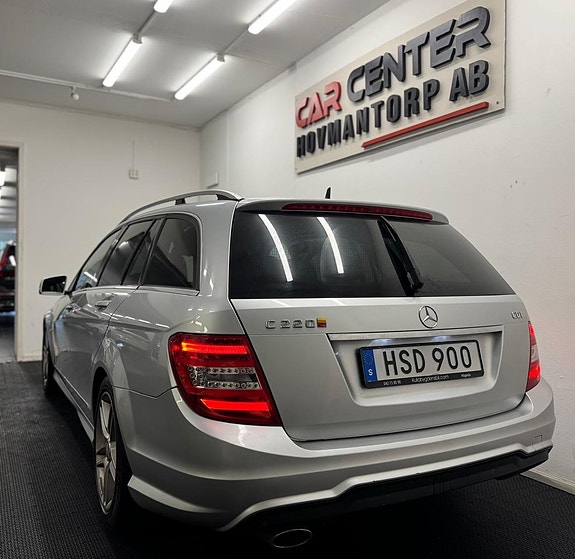 Mercedes-Benz C220 3 of 23