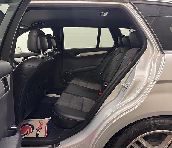 Mercedes-Benz C220 21 of 23