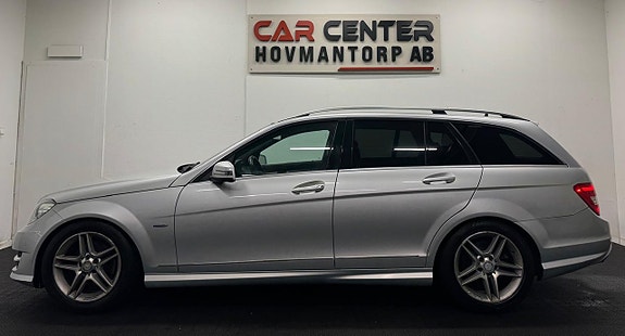 Mercedes-Benz C220 2 of 23