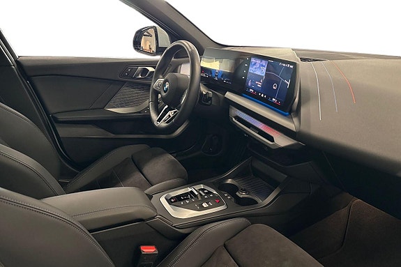 BMW 120 6 of 18