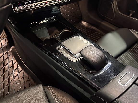 Mercedes-Benz CLA200 d 8 of 11