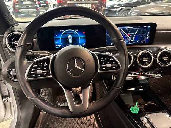 Mercedes-Benz CLA200 d 7 of 11