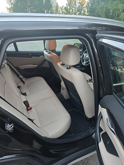 BMW X1 6 of 8