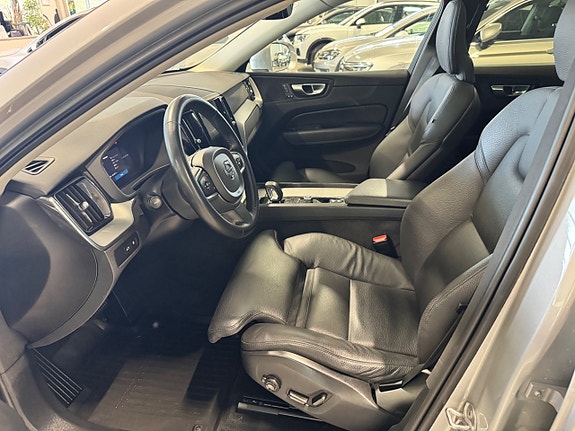 Volvo XC60 7 of 27
