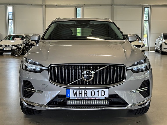 Volvo XC60 2 of 27