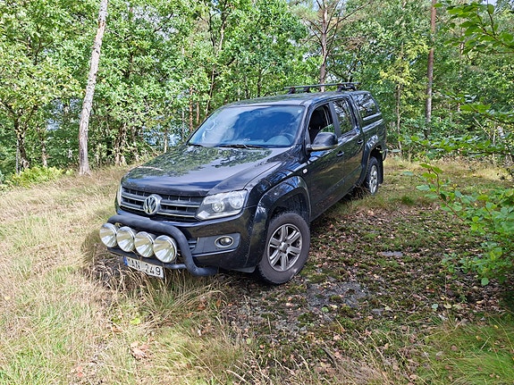 Volkswagen Amarok 2 of 9