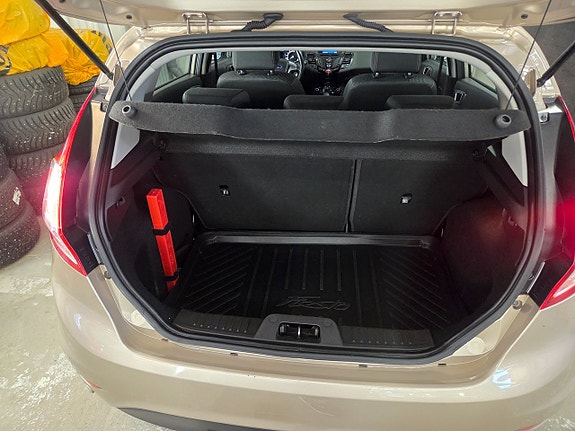 Ford Fiesta 26 of 28