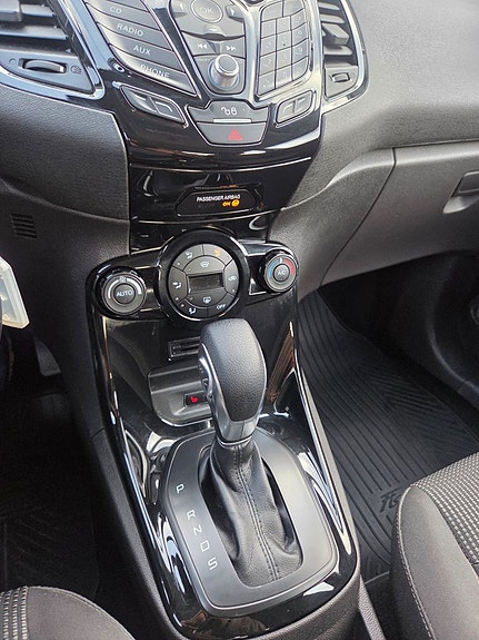 Ford Fiesta 25 of 28