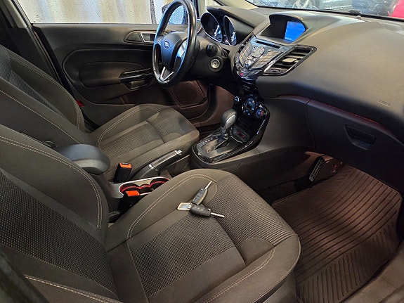 Ford Fiesta 17 of 28