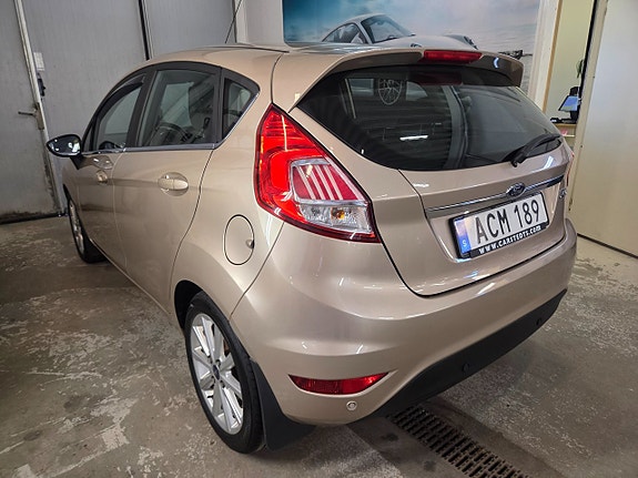 Ford Fiesta 10 of 28