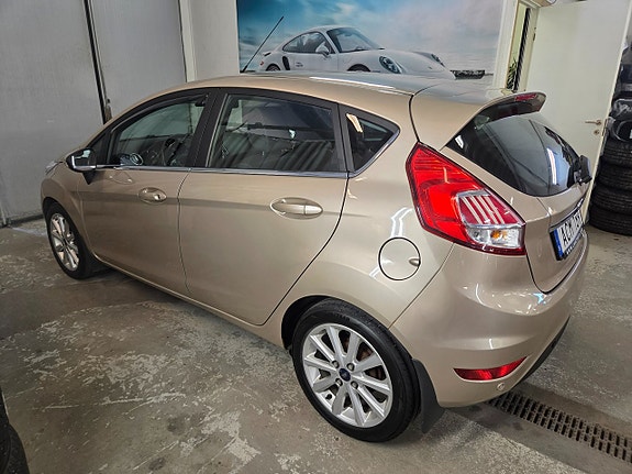 Ford Fiesta 13 of 28