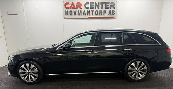 Mercedes-Benz E200 2 of 27