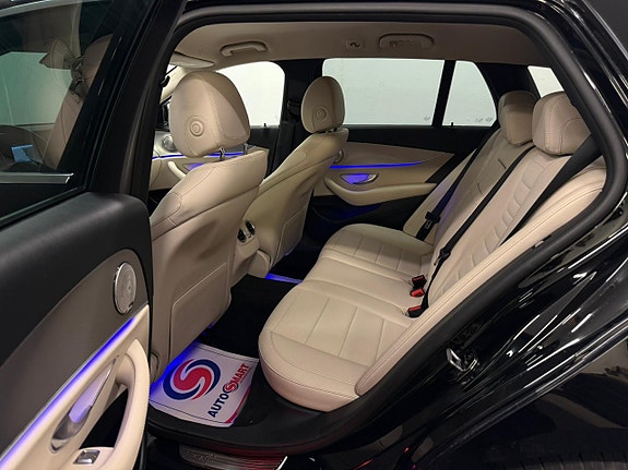 Mercedes-Benz E200 26 of 27