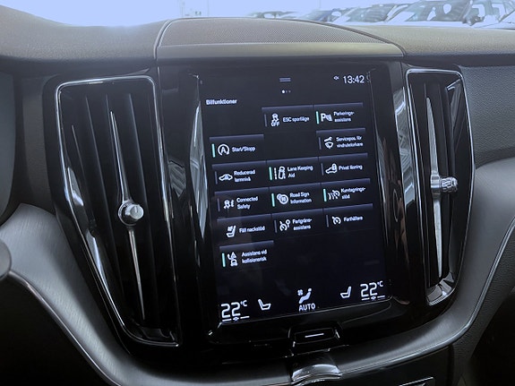 Volvo XC60 12 of 20