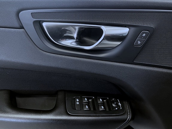 Volvo XC60 7 of 20